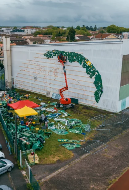 Conviés par Nadau Architecture, Milmurs a eu le privilège de produire la première édition du festival international d'art mural de la ville de Bègles.